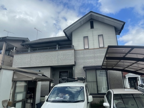 宇都宮市の屋根・外壁塗装が完了｜遮熱無機塗料とグレーのツートン外壁【O様邸】
